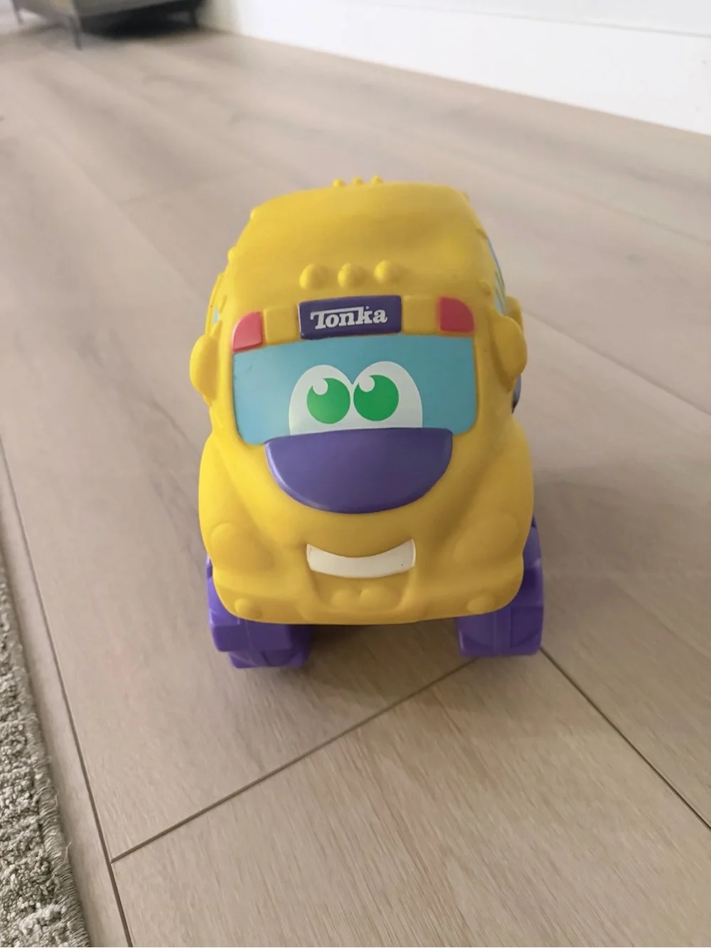 Vintage 2002 Wheel Pals Big Tonka Cushy Cruisin 9